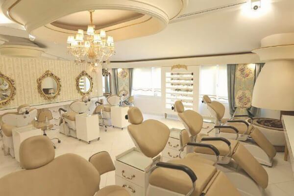 Pearl beauty salon